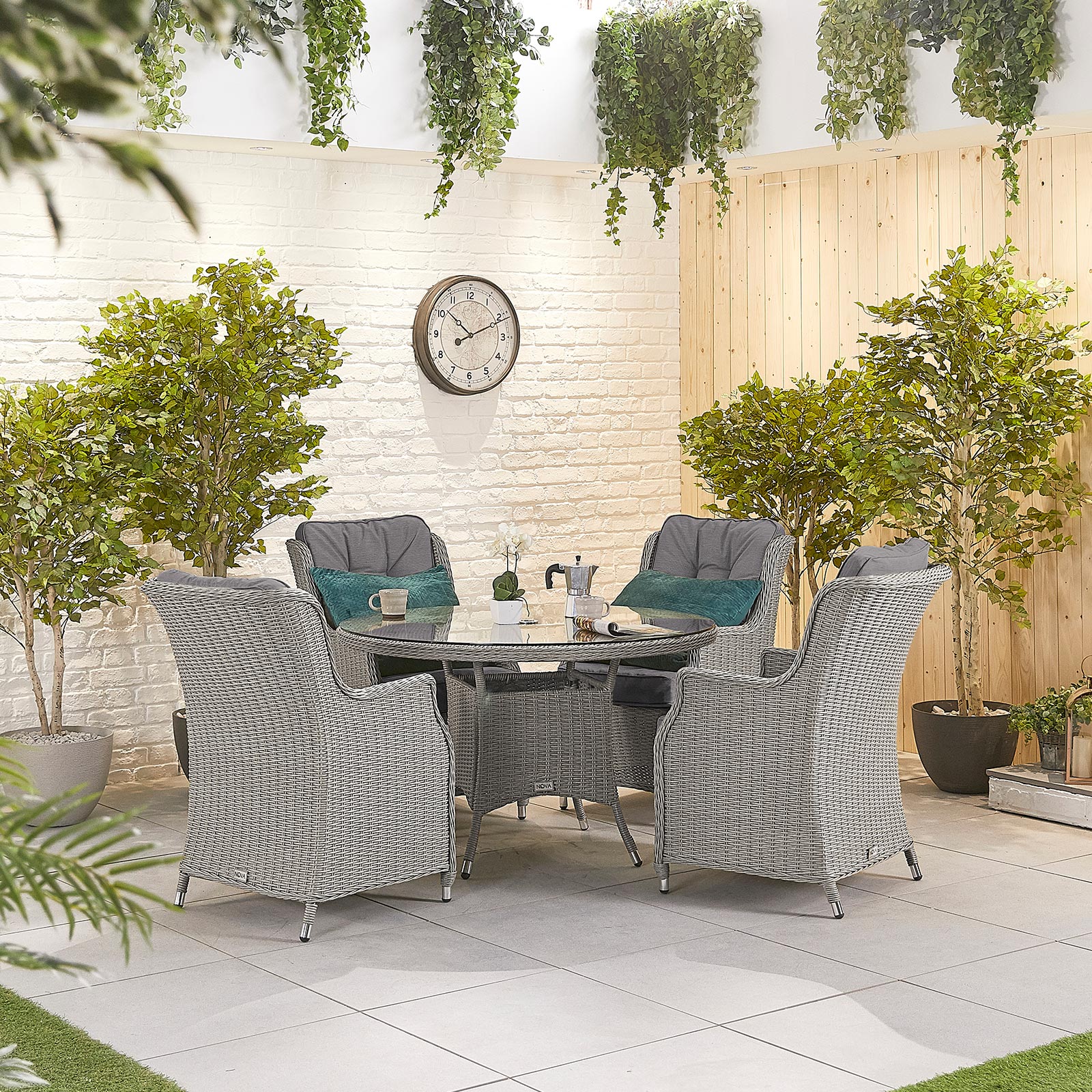 Nova Heritage Thalia 4 Seat Dining Set 1.2m Round Table Garden